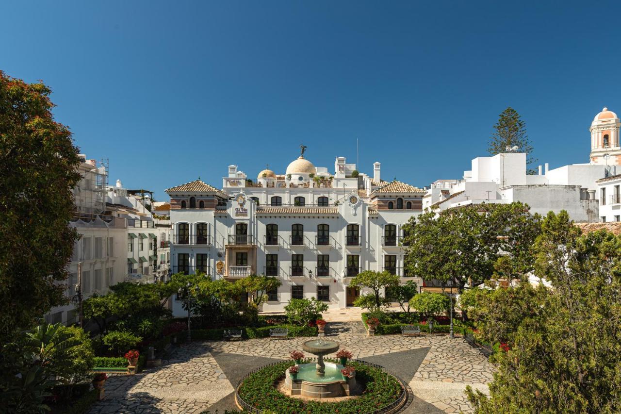 Hotel Silken El Pilar Andalucia エステポナ エクステリア 写真